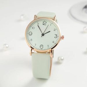 OMNIWATCHES 5689 Quartz Wrist Watch