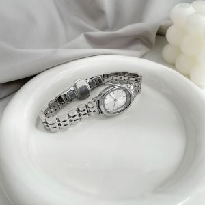 MSTIANQ 1120 Women's Oval Quartz Wrist Watch