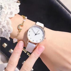 OMNIWATCHES 7895 Quartz Wristwatch