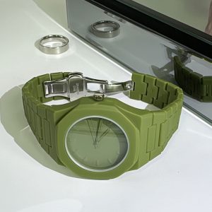 X-GEQCK 8102 Plastic Quartz Wrist Watch