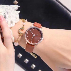 OMNIWATCHES 7895 Quartz Wristwatch